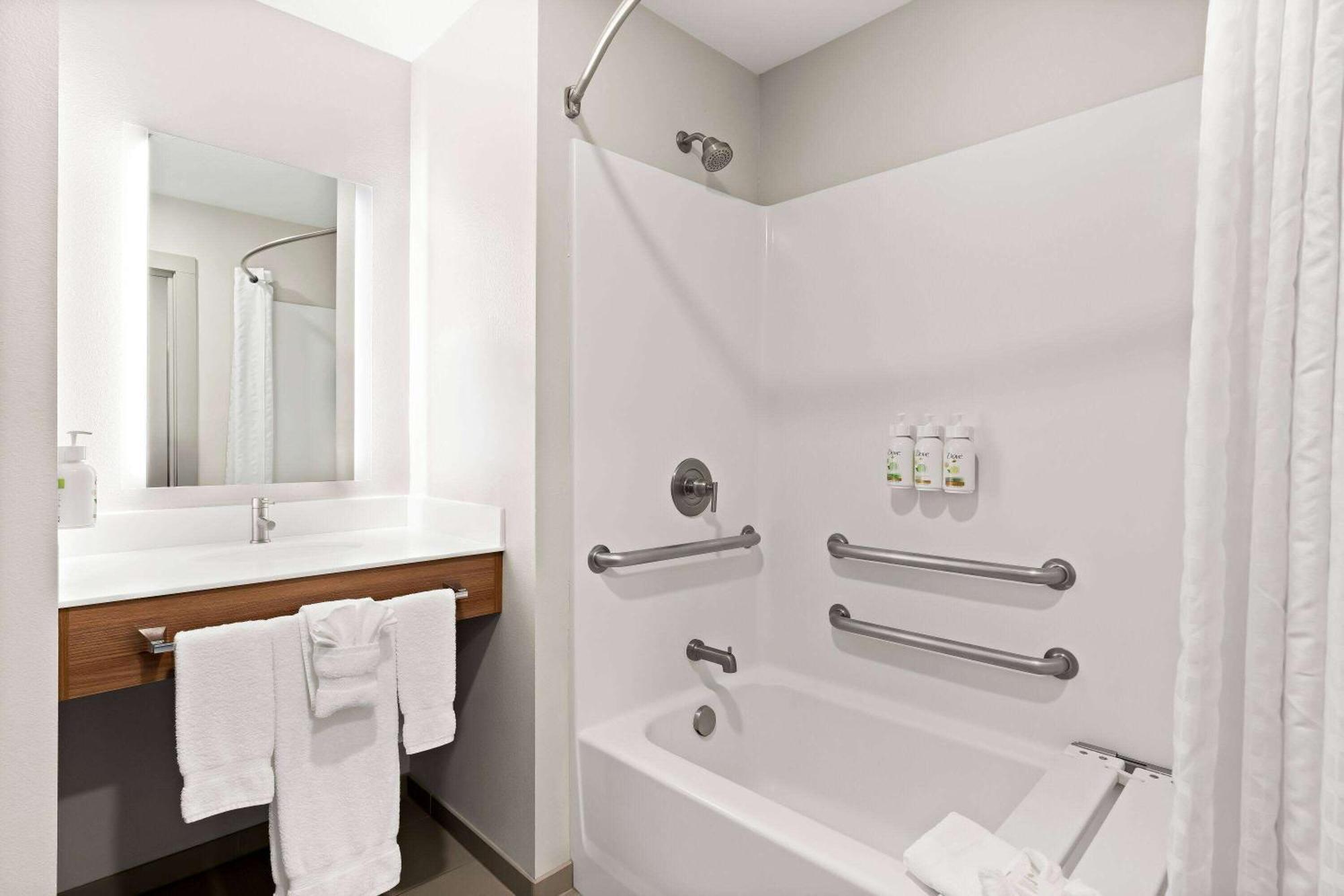 Express & - Quincy South By Ihg 2*