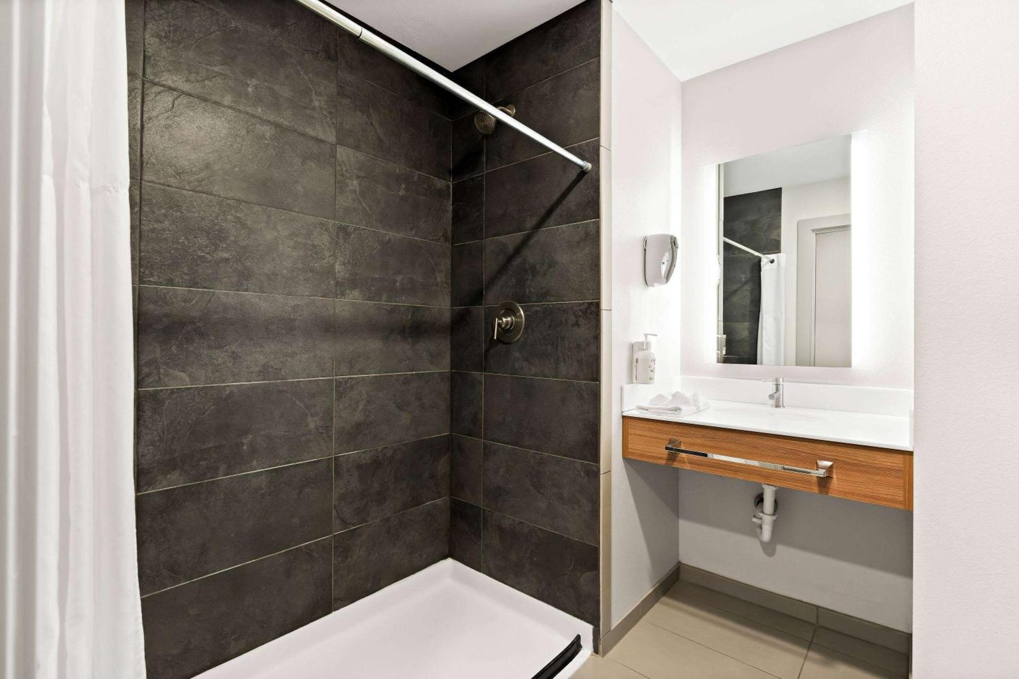 Hotel Express & - Quincy South By Ihg
