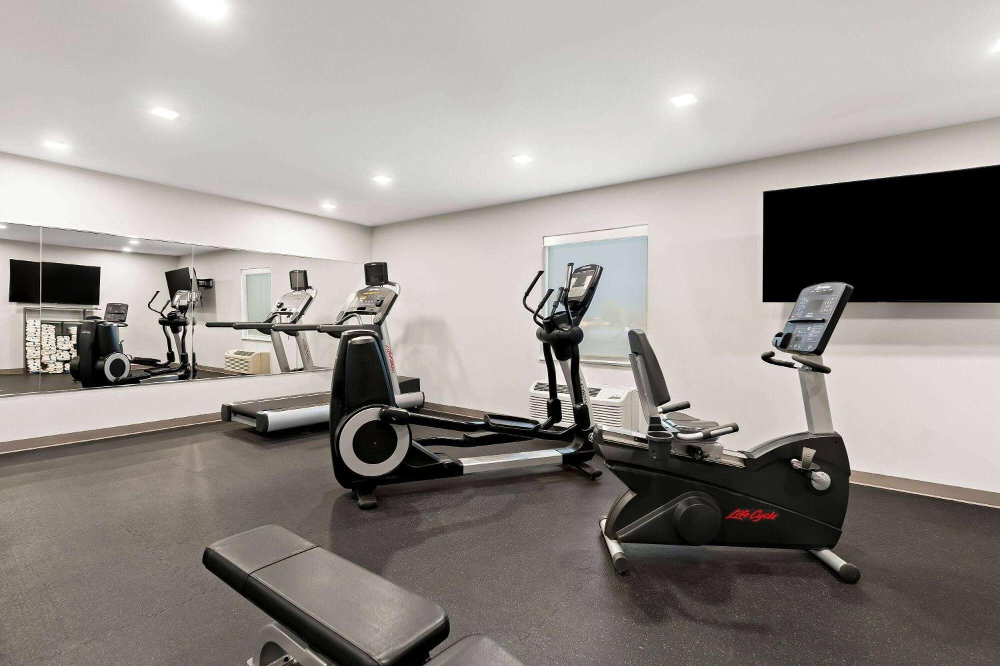 Express & - Quincy South By Ihg George