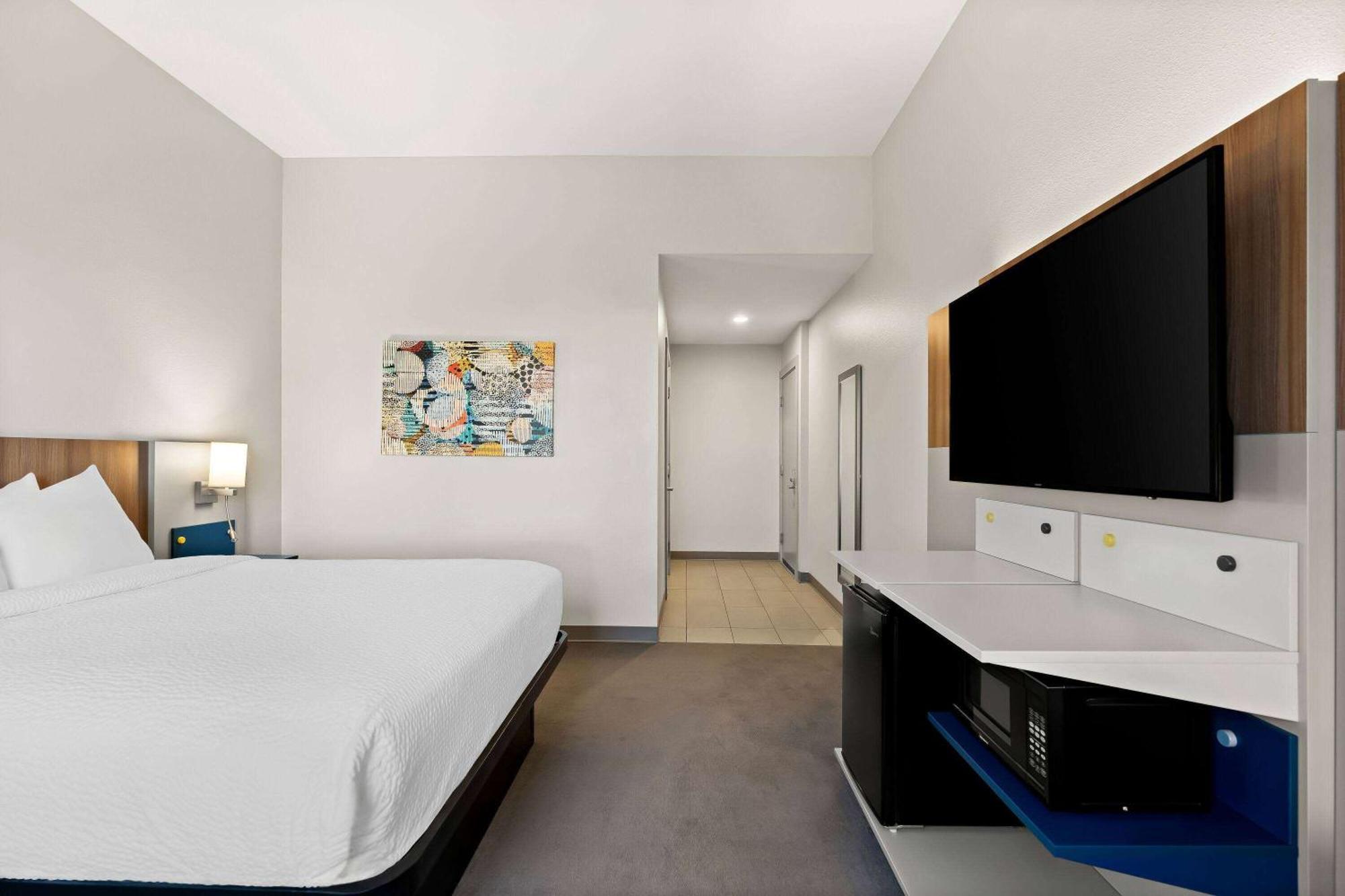 Express & - Quincy South By Ihg 2* George