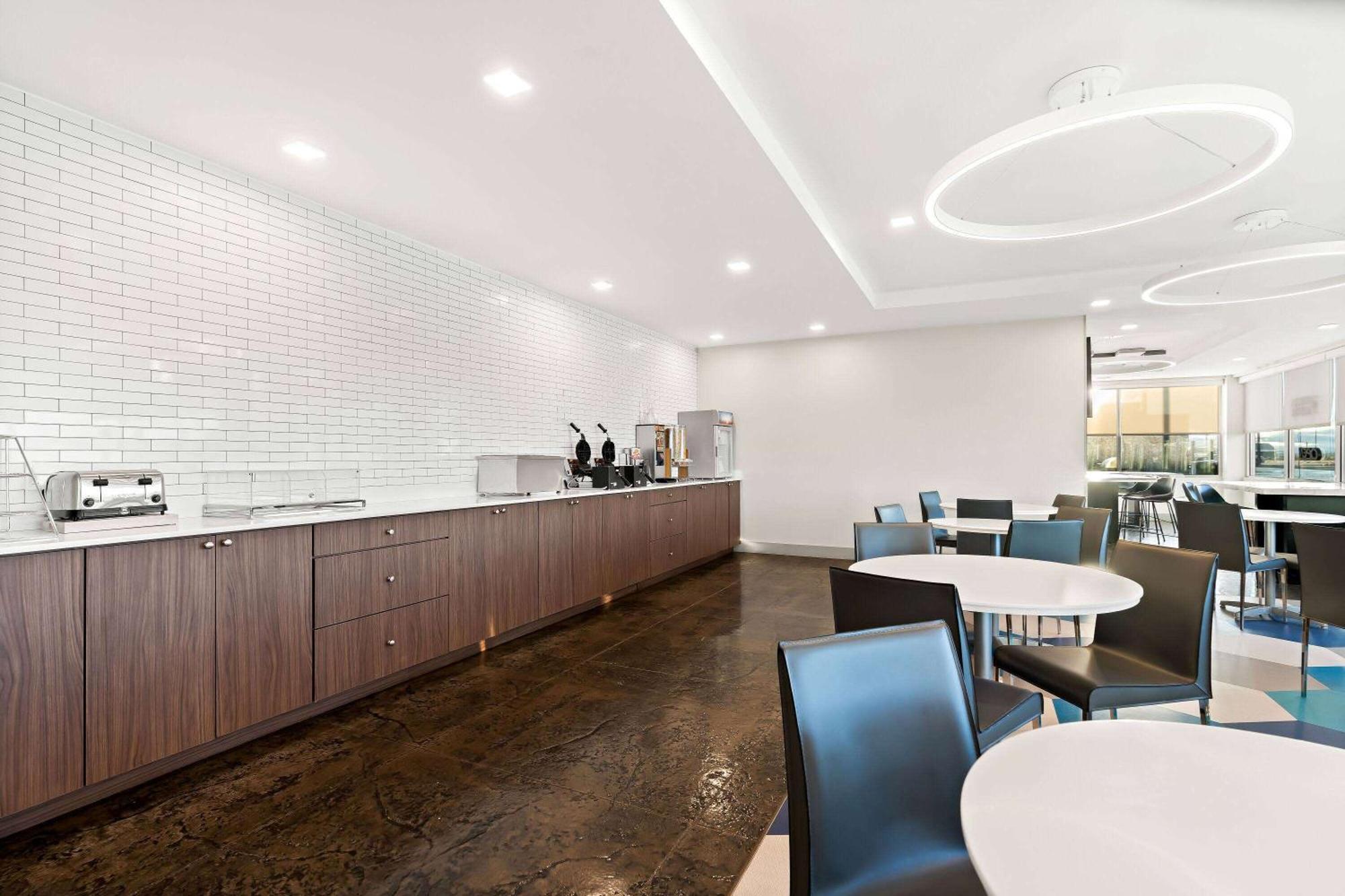 Express & - Quincy South By Ihg Hotel George