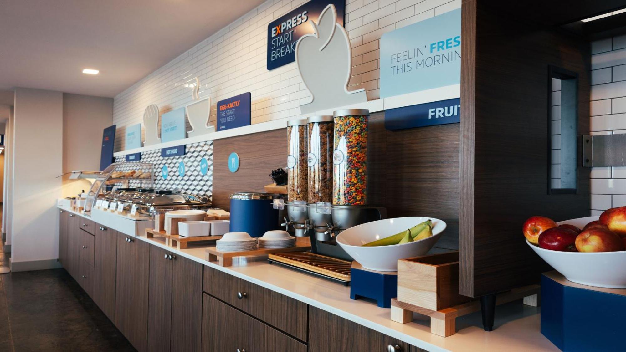 Express & - Quincy South By Ihg