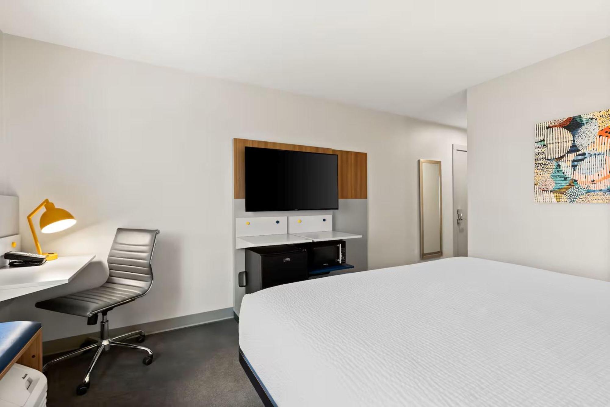 Express & - Quincy South By Ihg 2* George